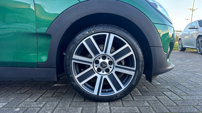 MINI Clubman 1.5 Cooper Exclusive Premium 6dr Auto Petrol Estate